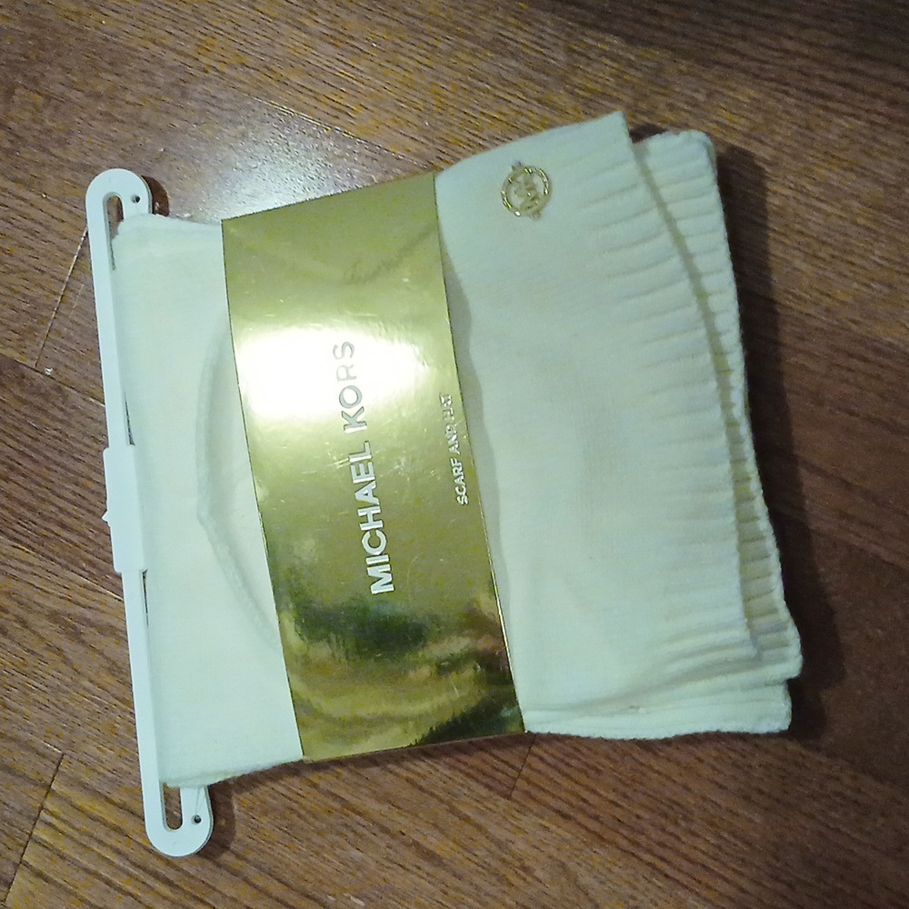 Michael Kors hat and scarf set